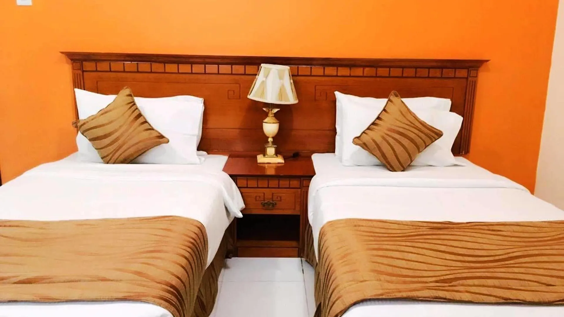 Al Maha Regency Hotel Suites - Managed By Aoudi Consultants Sharjah 3*,